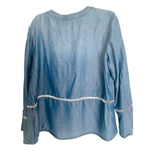 Madeline & Monroe Jean Blue Chambray Top w/Crochet Trim and Bell Sleeves Size2XL